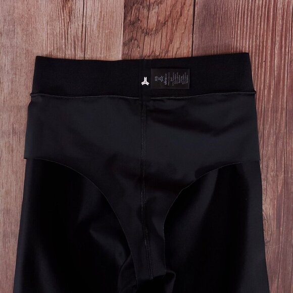 Ultracor Womens Size XS Black Gray Animal Print Leggings - Picture 9 of 13